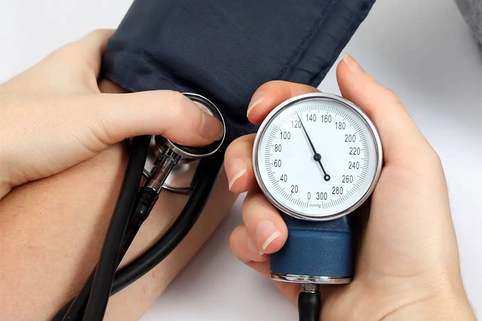 فشار خون بالا چه علائمی دارد